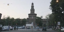 Vista frontal del Castello Sforzesco, Milán