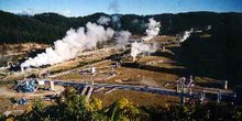 Estación geotérmica de Mokai, vista completa, Nueva Zelanda