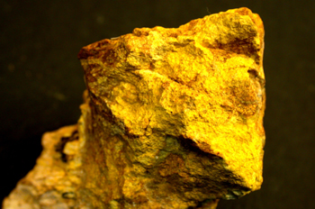 Furongita (amarillo verdoso)