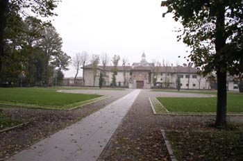 Plaza de la Certosa, Pavía