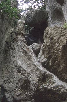 Rocas desprendidas de la montaña