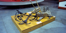 Diferentes tipos de potalas y anclas, Museo Marítimo de Asturias