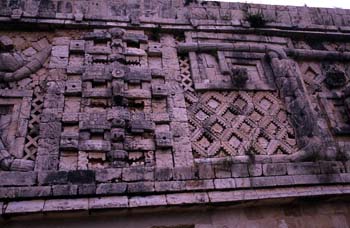 Detalle del friso del Cuadrángulo de las Monjas, Uxmal, México