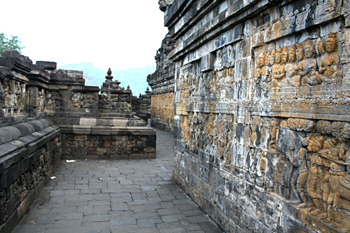 Corredor, Templo Borobudur, Jogyakarta, Indonesia