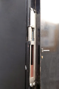 Abrepuertas de portero automático (Modelo I, frontal)