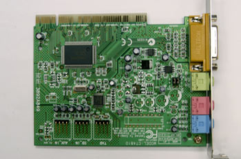 Detalle de componentes de una tarjeta de sonido