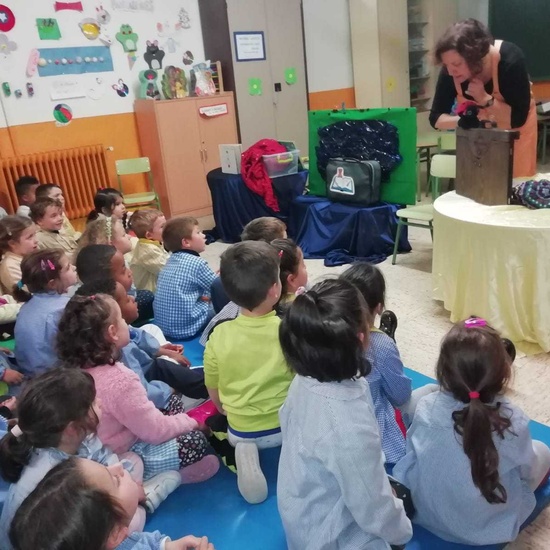 CUENTACUENTOS INFANTIL. día del libro 18-19 9