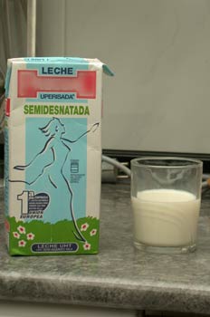 Tetrabrick de leche semidesnatada