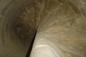 Escalera caracol. San Miguel de Foces, Huesca