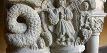 Capitel labrado de la Colegiata de Santillana del Mar, Cantabria