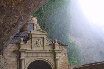 Monasterio, detalle, Huesca