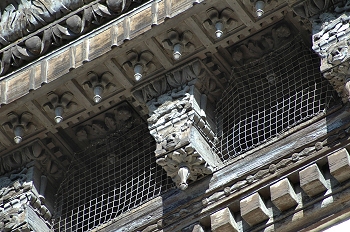 Detalle alero Lonja de Zaragoza