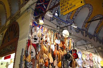 Tiendas en el Gran Bazar, Estambul, Turquía