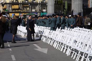 Homenaje a las fuerzas de seguridad en la Puerta del Sol, Madrid