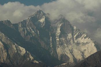 Acercamiento al Lhotse, visto desde Tengboche