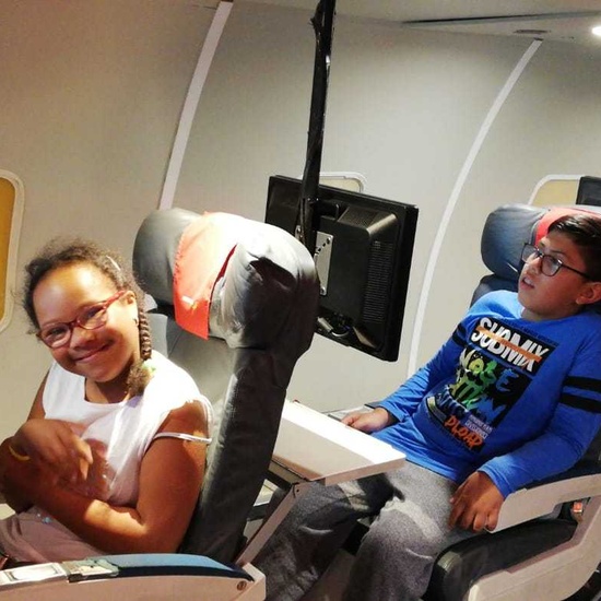 LAS NIÑAS Y NIÑOS DE AMPARO  DISFRUTANDO EN MICRÓPOLIX 11