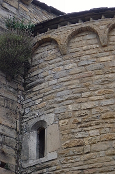 Ventana en ábside. Iglesia de Roda de Isábena, Huesca