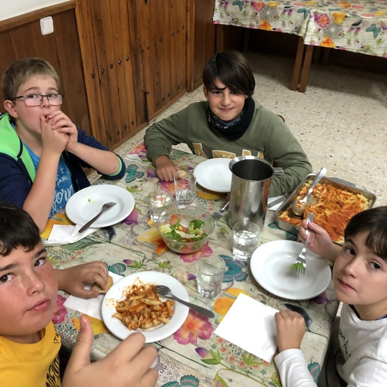 Albergue 6º - 2º día (comiendo) 3