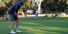 Jugando al golf, Australia