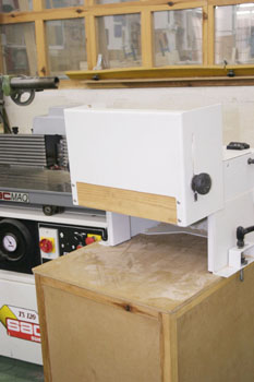 Accesorio protector para trabajo al eje de la fresadora