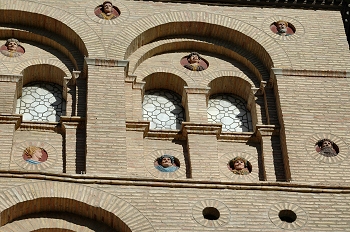 Doble ventana Lonja de Zaragoza