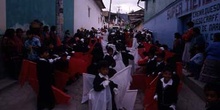 Escolares desfilando por las calles de Sololá, Guatemala