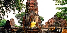 Avenida de templos, Ayutthaya, Tailandia