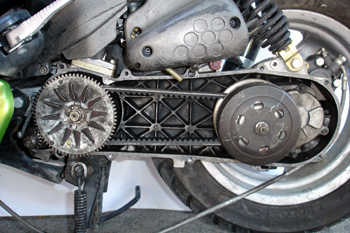 Ciclomotor. Correa de transmisión