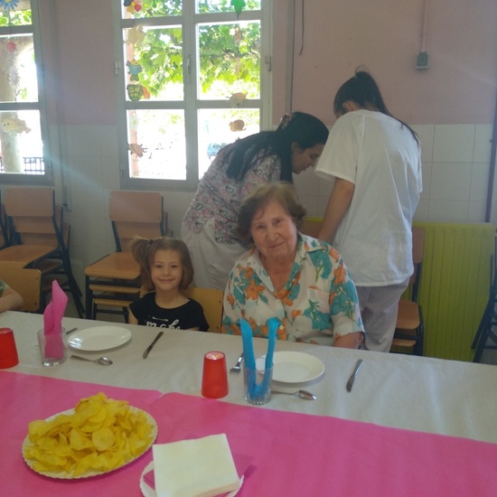 Comida de 1º con los mayores de los LLanos 13