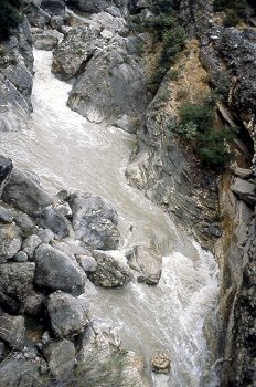 Rápidos en el Río Isuela, Huesca