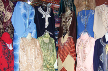 Venta de ropa, zoco de Túnez