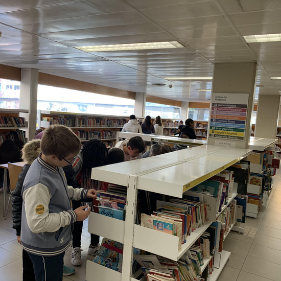 20191108_Visita a la biblioteca Gloria Fuertes_3