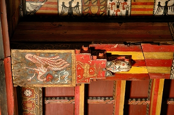 Detalle de pintura en alfarje. Can con cabeza humana, Huesca