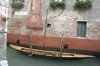 Góndola vieja, Venecia