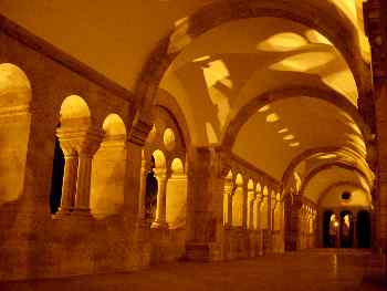 Bóveda y ventanas del Bastión de los Pescadores, Budapest, Hungr