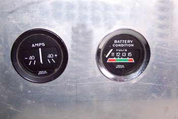 Amperímetro consumo y tensión batería