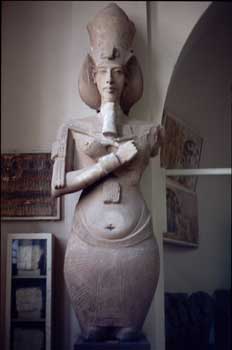 Estatua osírica de Amenofis IV