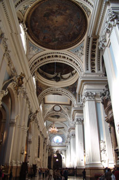 Nave lateral, Basílica del Pilar