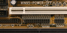 Detalle de conector para puerto paralelo (AT) en placa base
