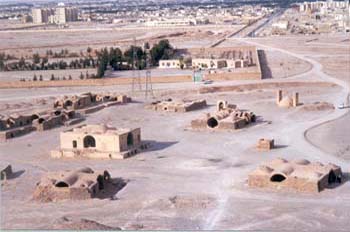 Vista de Yazd desde Torres del Silencio (Irán)