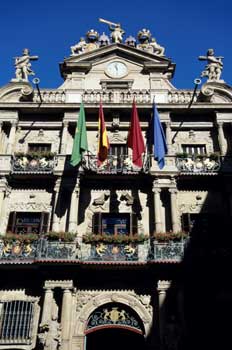 Ayuntamiento de Pamplona, Comunidad Foral de Navarra