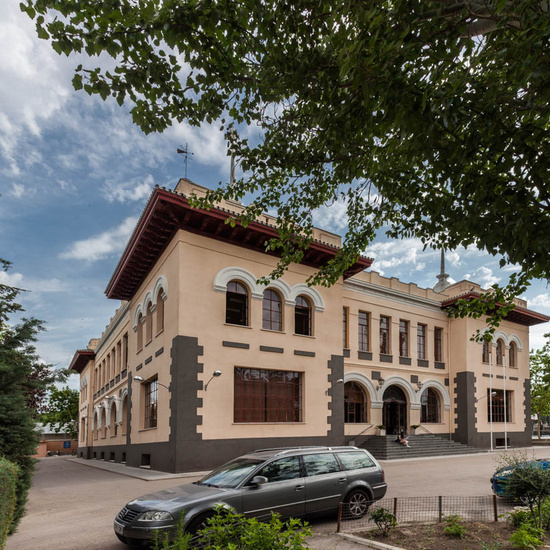 IES_ISABELLACATOLICA_EDIFICIO_002