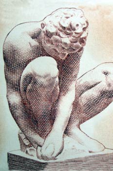 Escultura en actitud pensante