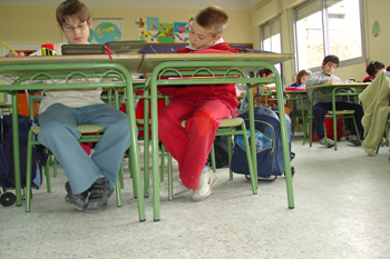 Chicos en clase