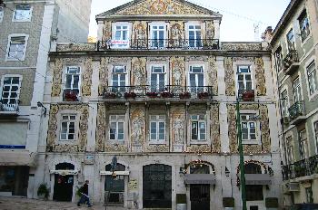 Fachadas de casas en el Barrio Alto, Lisboa, Portugal