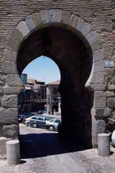 Interior de la  Puerta del Sol, Toledo