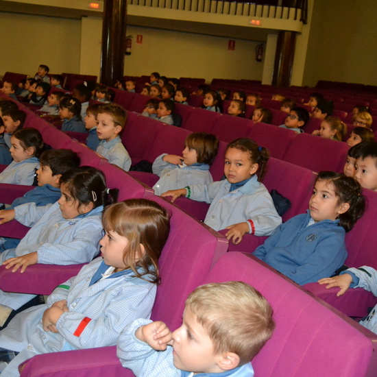 TEATRO LA CHARLOJA. “KAMELOT” 13