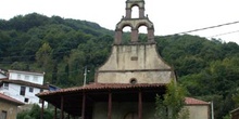 Fachada de la Iglesia de San Martino de Villallana, Lena, Princi
