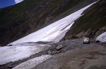 Paso de montaña de Zoji-La entre Ladakh y Cachemira (1), Jammu y