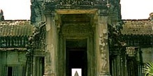 Torre-puerta de acceso a Angkor, Camboya